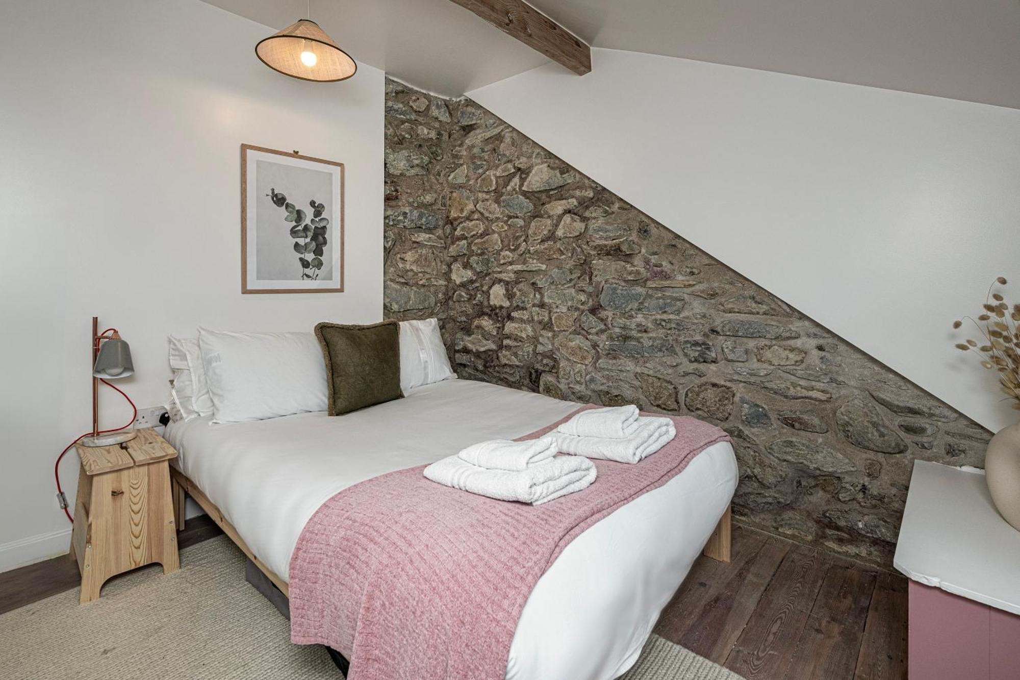 Cheerful 2 Bedroom With Garden
