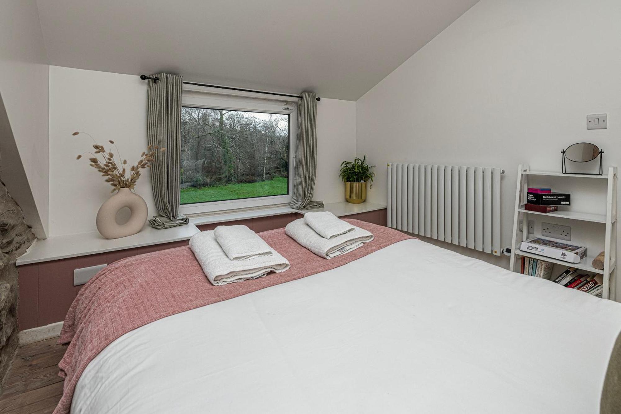 Cheerful 2 Bedroom With Garden Holiday home Llanelltyd