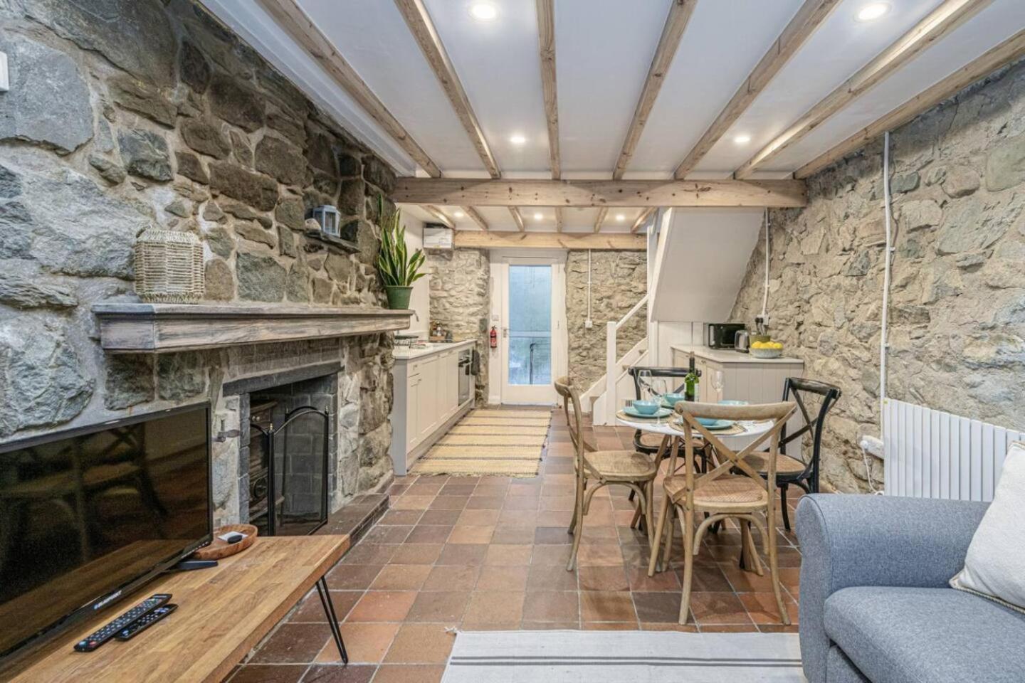 Cheerful 2 Bedroom With Garden Holiday home *
