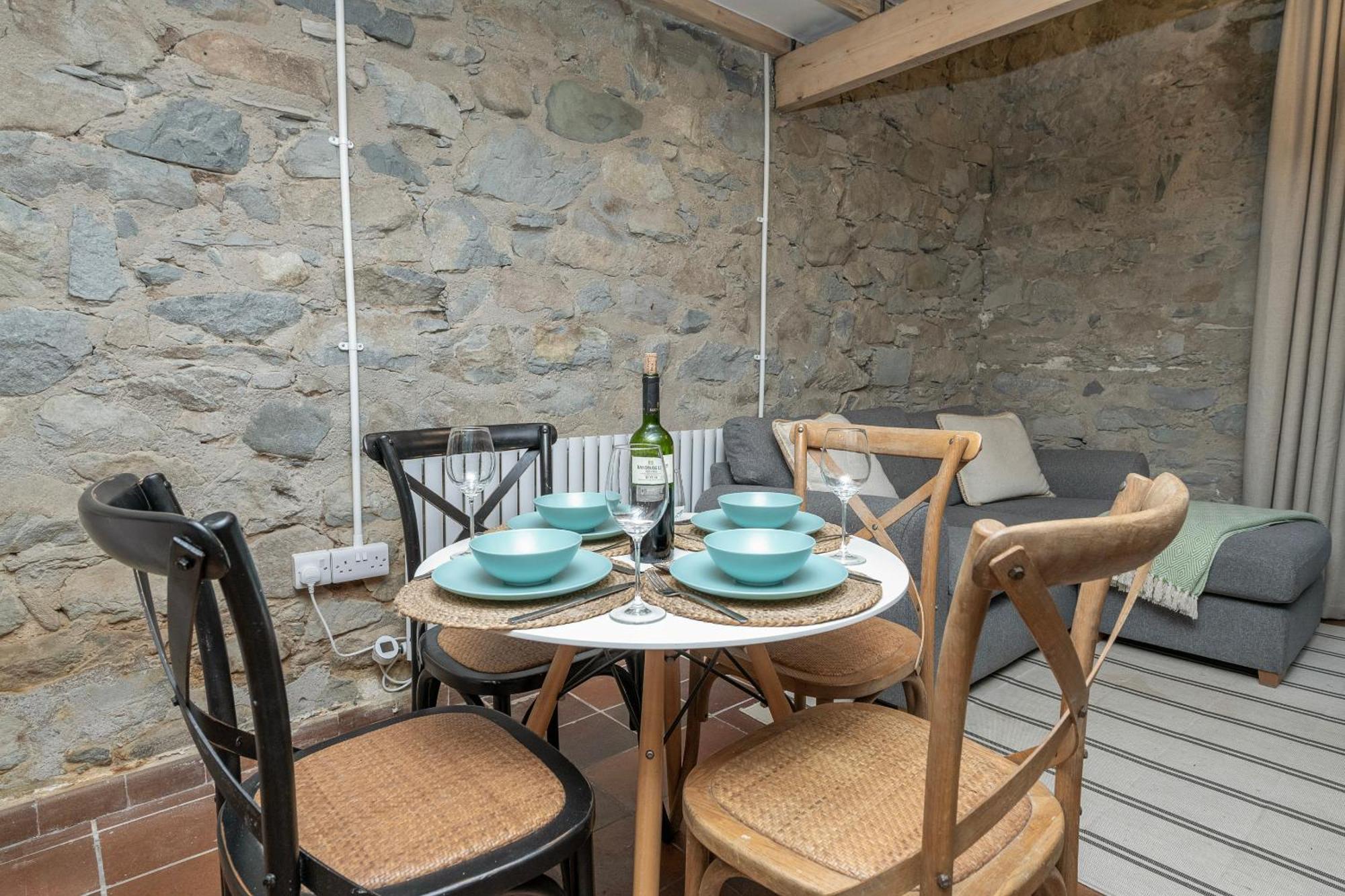 Cheerful 2 Bedroom With Garden Holiday home Llanelltyd