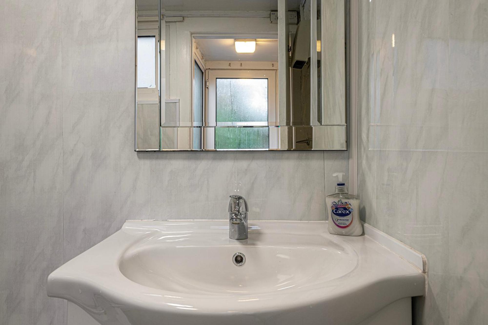 Casa vacanze Cheerful 2 Bedroom With Garden *